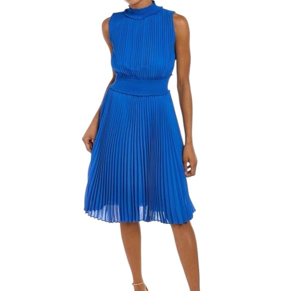 Nanette Lepore Elegant Blue Pleated Dress Sleeveless Sz 8 - Picture 2 of 10